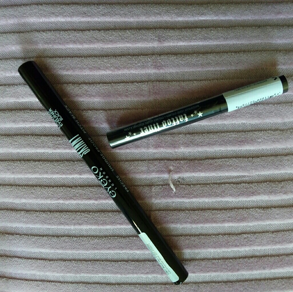 Black liner bundle